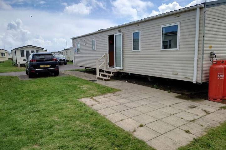 Holiday letting for 8 people, with balcony and pool in Camber Sands