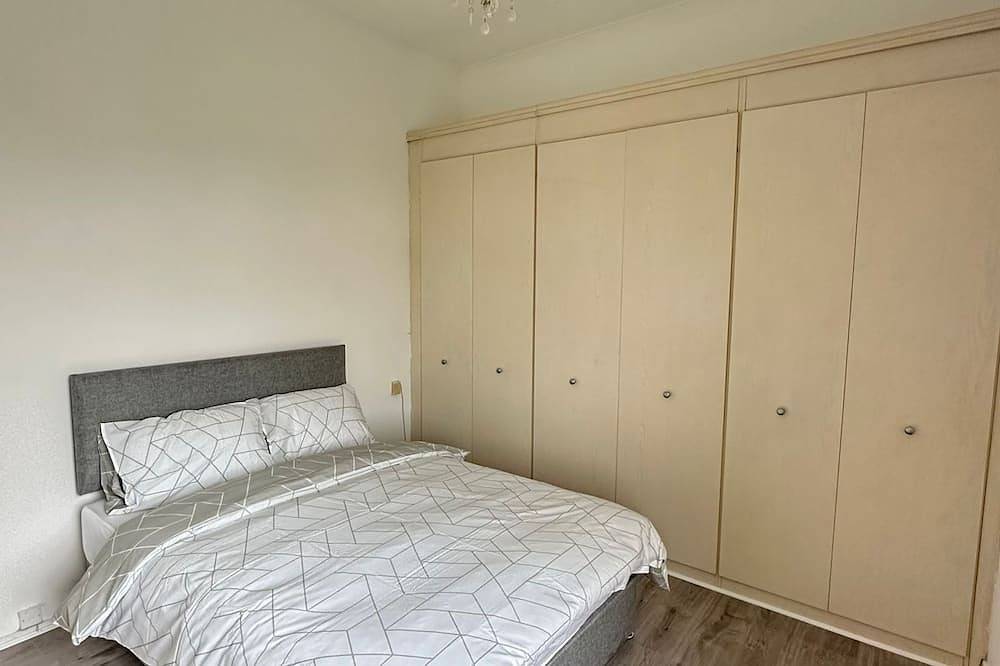 5 minutes drive to bolton stadium!! Family sized house with slit of space  in Westhoughton, Bolton (desambiguación)