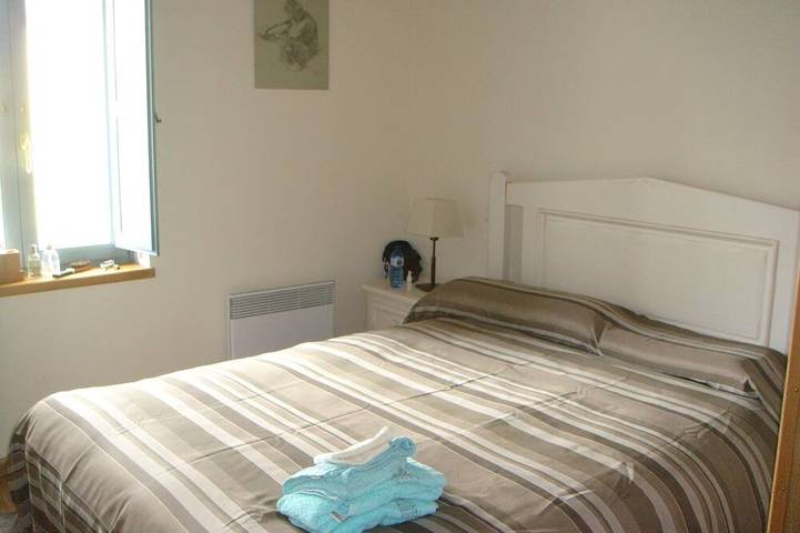 Location de vacances pour 5 personnes, avec jardin et piscine à Palau-de-Cerdagne - 3