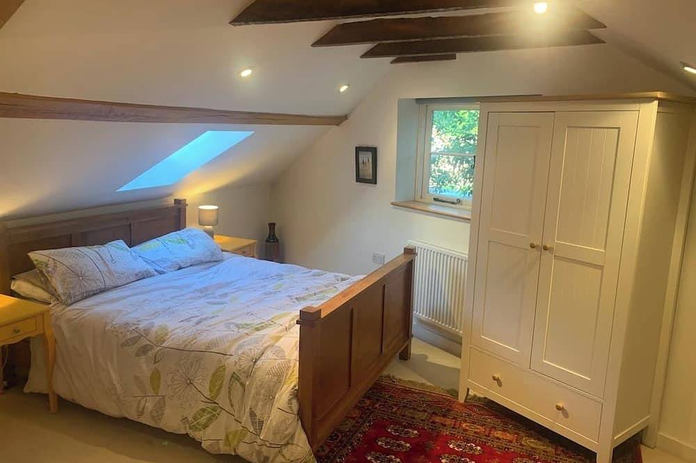 Spacious, historic cottage near town and country. in Kings Worthy, South Downs