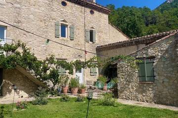 Gîte pour 12 personnes à Soyans