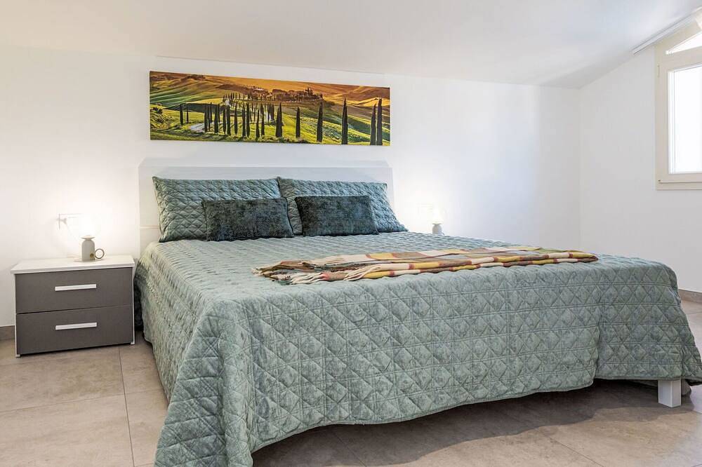 Entire apartment, Nice apartment for 6 people with private pool, Wifi, A/C, Tv, terrace and pets allowed in Cecina, Etruscan Coast
