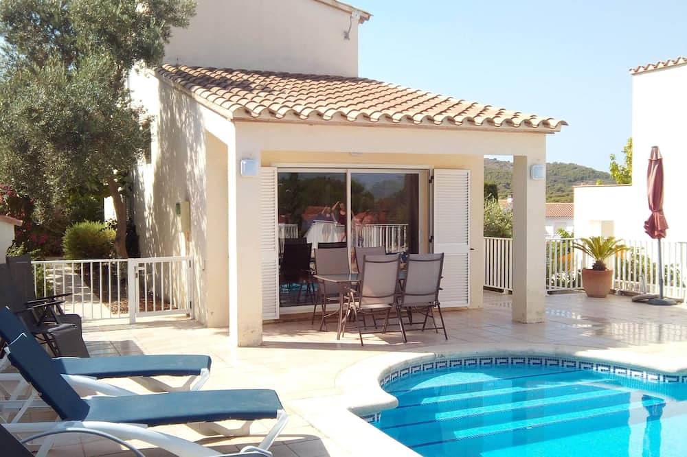 Private Villa with Garden/Pool/ WIFI/Aircon - Muntanya, Beautiful Hillside Property close to the For... in l'Escala, Oberampurien