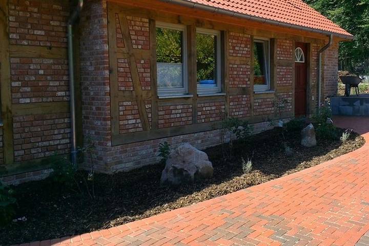 Ferienhaus für 4 Personen, mit Terrasse und Garten sowie Sauna