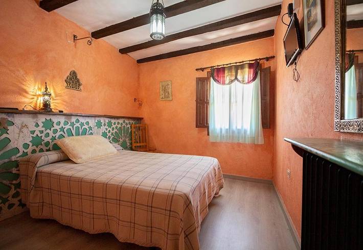 Hotel para 2 personas, con vistas además de terraza y jardín en Comarca de Soria - 4