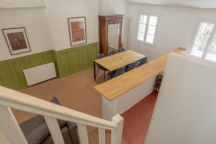 Gîte pour 6 personnes, avec terrasse dans Port De Toulon - 2