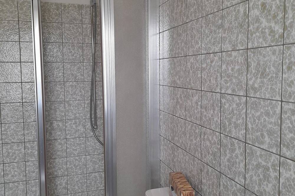 Entire apartment, Double room, bathroom, Wc - Ferienwohnung Iburgblick Gbr in Bad Driburg, Kreis Höxter