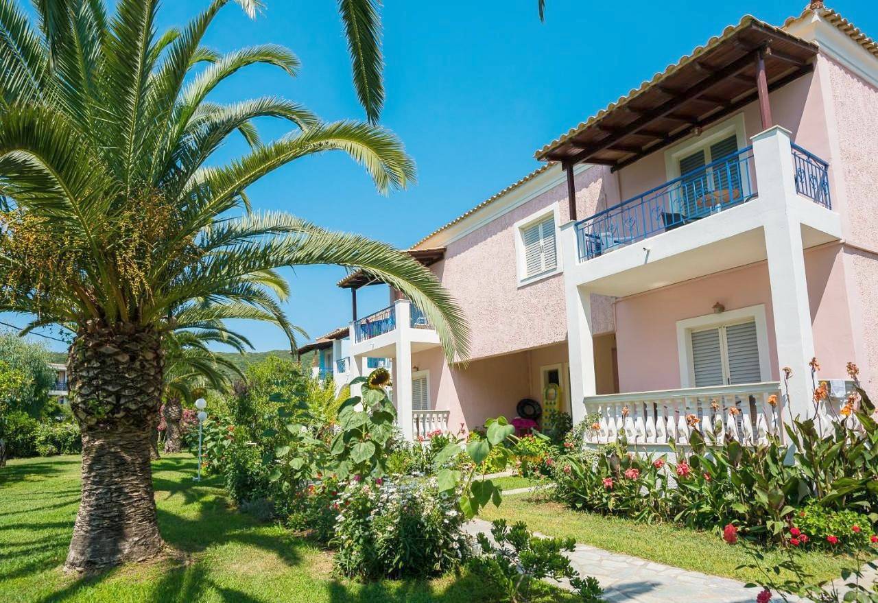 Three Stars Beach Hotel in Μωραΐτικα, Κέρκυρα