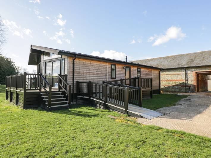 Glamping for 4 people, with Garden in Wiltshire