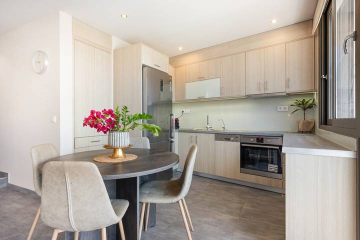 Hel lägenhet, Elva Creta Beach Apartment with Sea View, Wi-Fi, and Air Conditioning in Iraklio-Heraklion region
