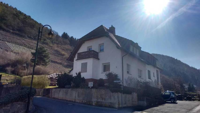 Ferienhaus für 4 Personen, mit Balkon und Terrasse sowie Garten und Ausblick in Rech - 2