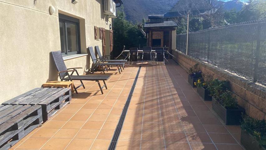 Location de vacances pour 12 personnes, avec jardin et vue, animaux acceptés à Saint-Béat - 4