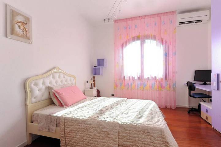 Villa für 6 Personen, mit Sauna und Terrasse sowie Whirlpool und Garten in Livorno - 4