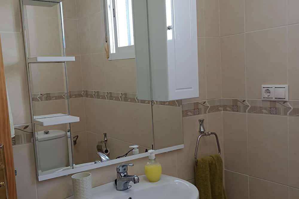 Apartamento entero, Apartamento playero con vistas a la montaña in Castell de Ferro, Gualchos