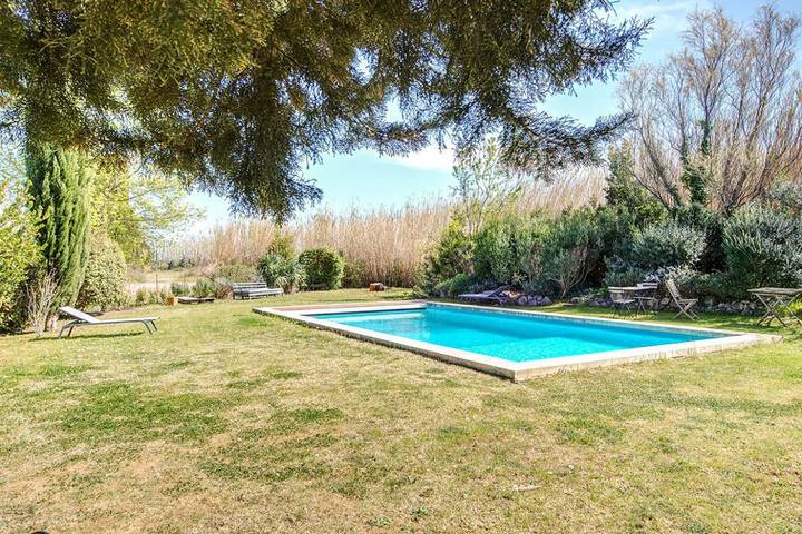 Location de vacances pour 10 personnes, avec piscine ainsi que jardin et terrasse à Maussane-les-Alpilles - 2