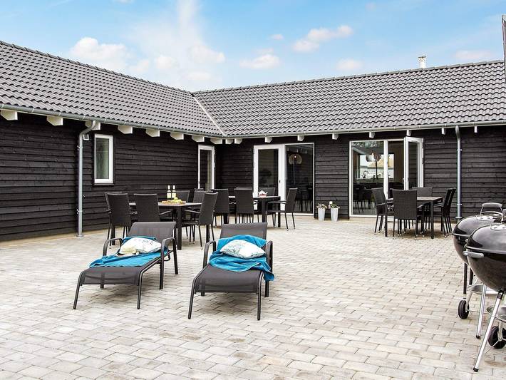 Ferienhaus für 20 Personen, mit Terrasse und Sauna sowie Pool, mit Haustier an der Ostsee - 2
