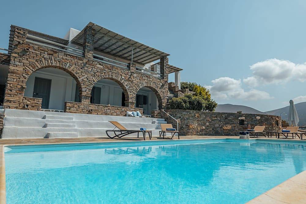 Terra retraite in Paros, met prive zwembad, prachtig uitzicht op zee, in de buurt van de zandstranden in Parasporos, Paros