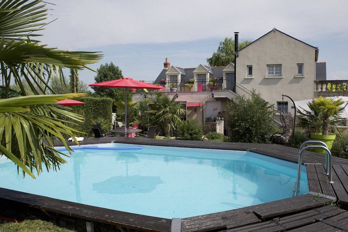 Chambre d'hôtes confortable avec piscine, jardin et parking près de Langeais in Langeais, Vallée de la Loire