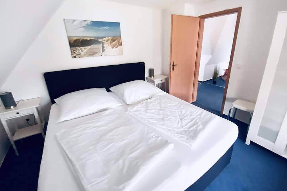 Kapitäns Hus 1 - rechts mit Sauna, Whirlpool und Kamin nur 550m zum Strand in Graal-Müritz, Rostock und Umgebung