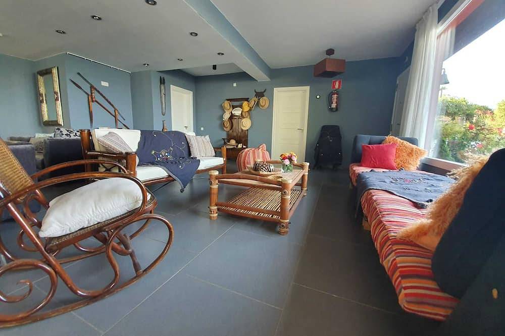 Beautiful Villa with garden Valsequillo 4bedrooms 8pers. in Era de Mota, Valsequillo de Gran Canaria