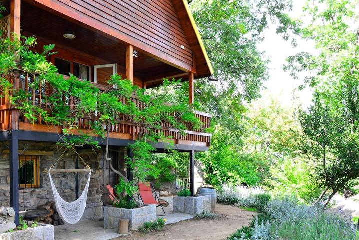 Casa rural para 5 personas, con Balcón y Terraza además de Jardín y Vistas al lago en Puerto de Navacerrada
