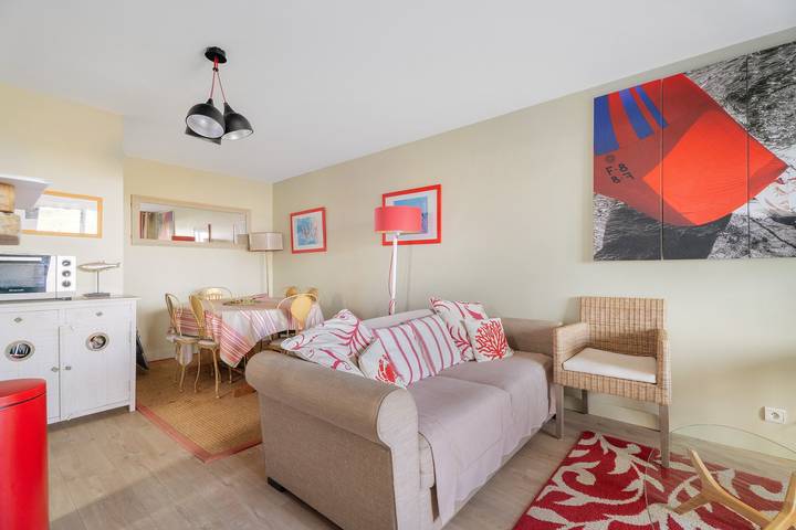 Apartamento entero, Apartamento "Vista al mar a 100 m de la playa" con vistas al mar y Wi-Fi in Saint-Briac-sur-Mer, Región de Saint-Malo