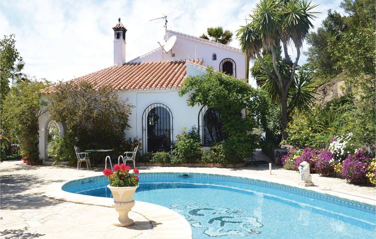Casa rural para 3 personas, con Terraza y Piscina en Arenas