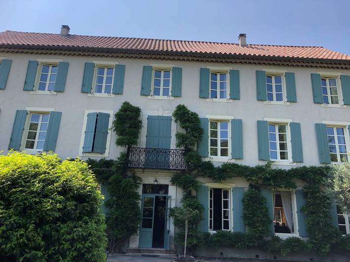 Gîte pour 4 personnes, avec piscine à Riols