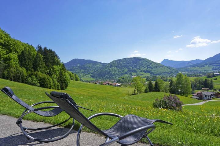 Ganze Ferienwohnung, Obersteinberg-Hof inkl. Chiemgaukarte - Ferienwohnung Puppenstübchen, 53qm, mit Balkon, Küche, Wlan in Ruhpolding, Bayerische Alpen