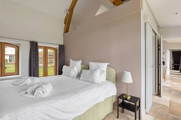 Location de vacances pour 2 personnes, avec jardin et piscine à Ambillou - 2