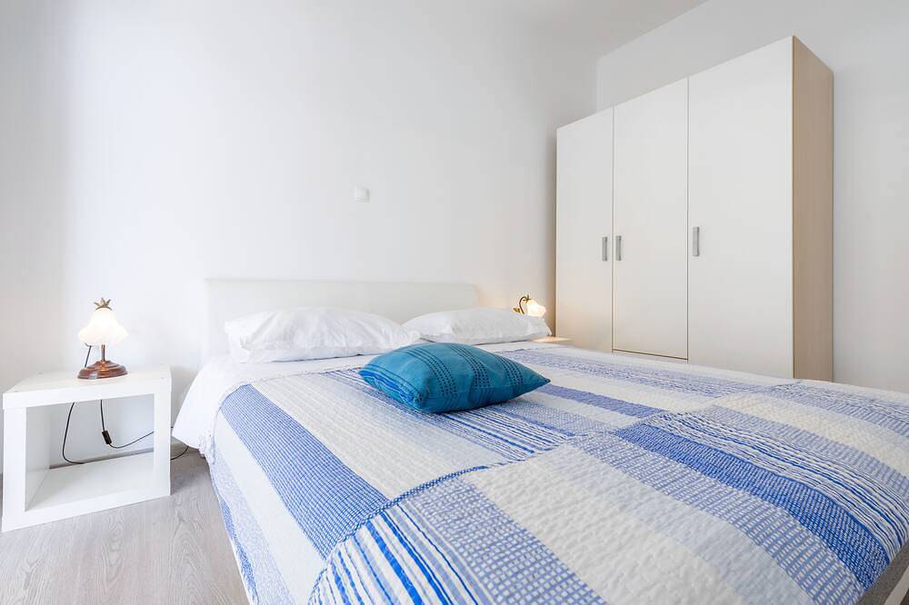 Ganze Wohnung, Luxuswohnung am Strand 1 in Mimice, Split-Dalmatien