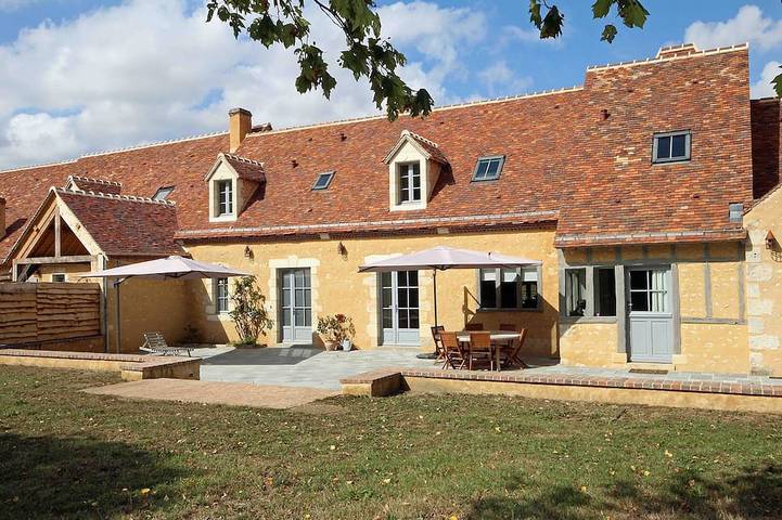 Gîte pour 9 personnes, avec Balcon et Jardin à Ceton
