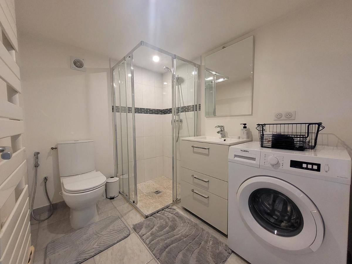 Appartement entier, One-Bedroom Apartment in Orly (Île de France), Val-de-Marne