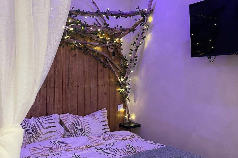 Entire apartment, Love Appart' with whirlpool bath in Montélimar, Nyons region