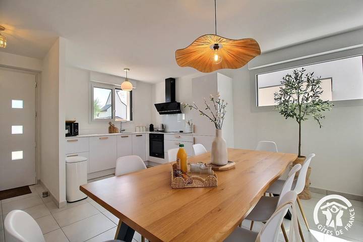 Gîte pour 10 personnes, avec Terrasse ainsi que Jardin et Piscine dans Binic-Étables-sur-Mer - 4