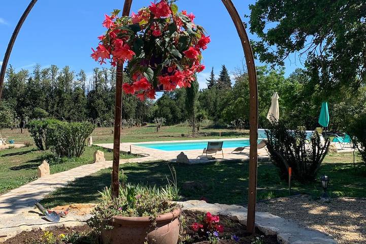 Gîte pour 2 personnes, avec Jardin et Piscine à Plan-d'Orgon - 4