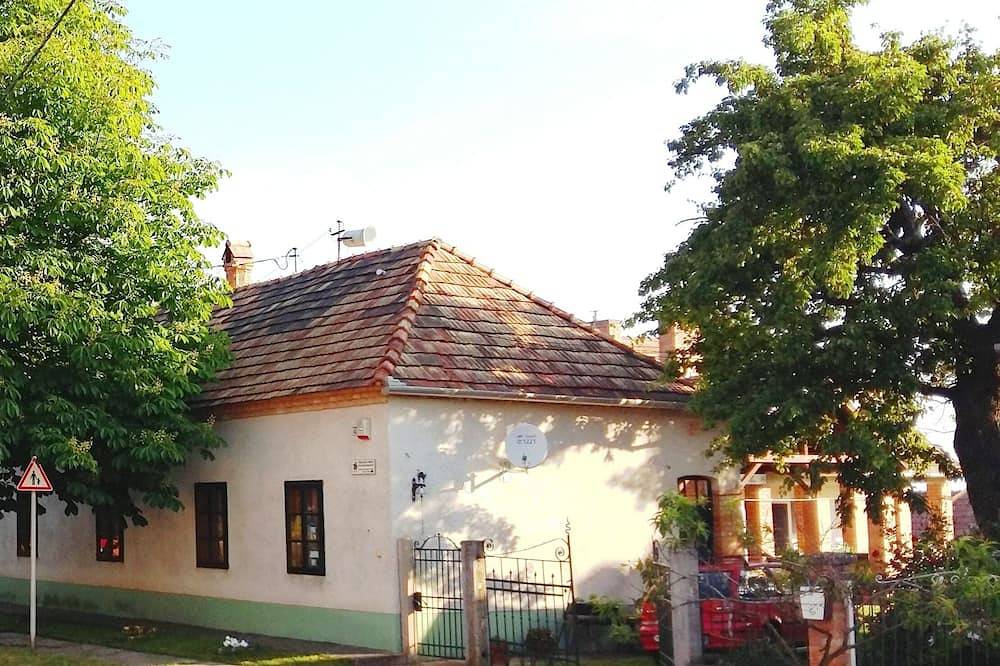 Rustikaler Charme – Suite 8601 mit zwei Schlafzimmern in Dunaszentmiklós, Kleingebiet Totis