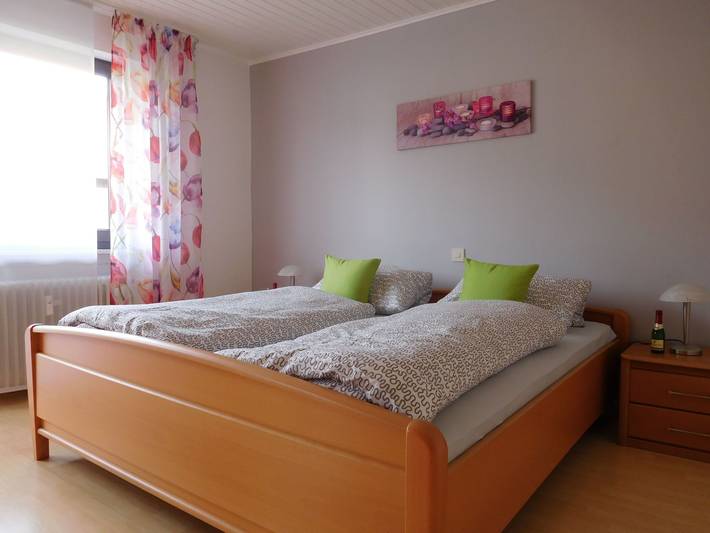 Ferienwohnung für 5 Personen, mit Balkon und Garten in Steinwiesen