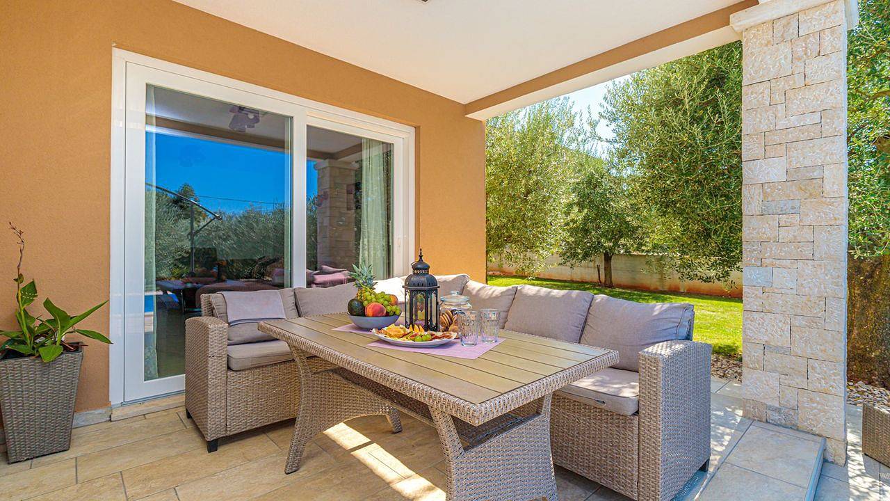 Villa für 8 Personen (179 m²) in Sveti Lovreč Pazenatički in Selina, Zentralistrien