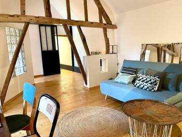 Gîte pour 4 personnes, avec terrasse et jardin à Estréelles