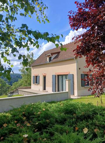 Gîte pour 6 personnes, avec terrasse et jardin à Saint-André-en-Morvan