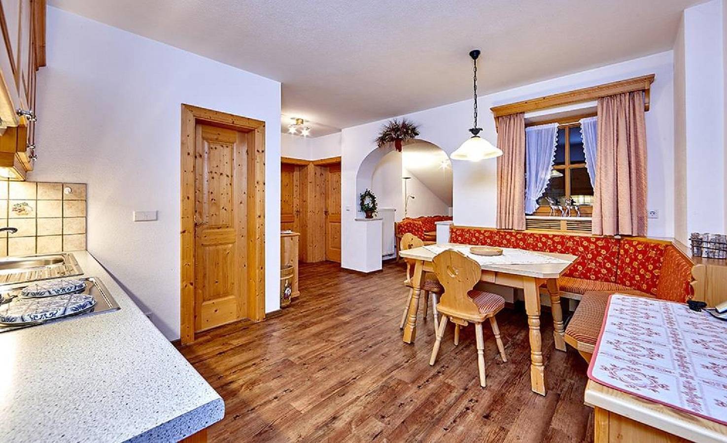 Ganze Ferienwohnung, Anneliese, Gästehaus in Wallgau, Walchensee