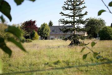 Gîte pour 9 personnes, avec terrasse et jardin à Jupilles