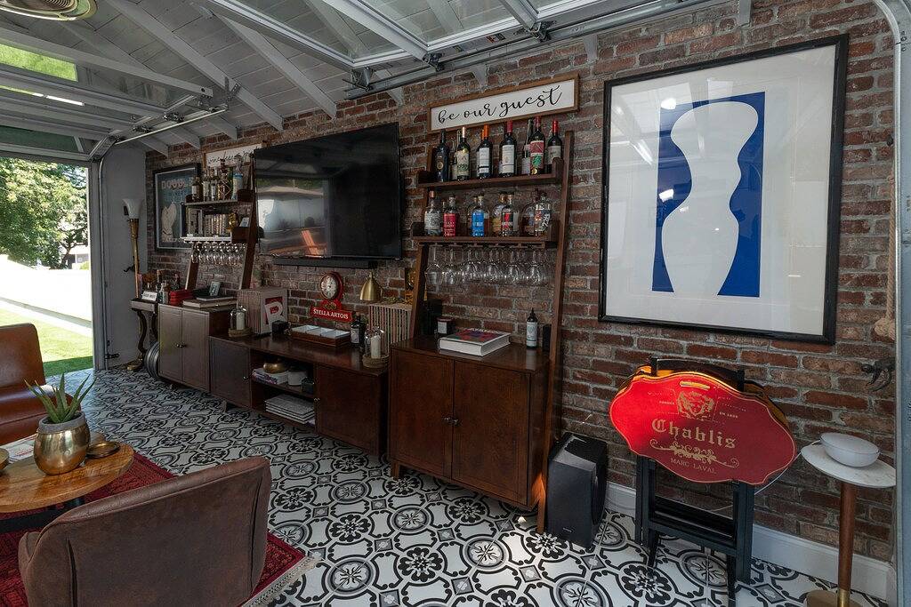 Ganze Wohnung, The Boiler Room - In der Nähe der U-Bahn und der Innenstadt. in Boston, Massachusetts