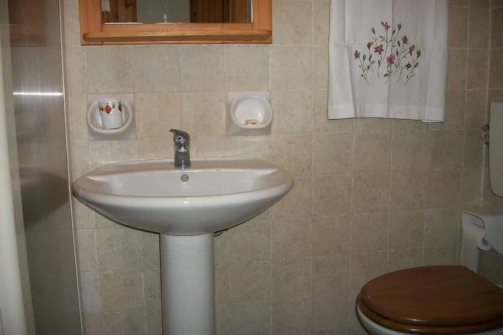 “Casetta Giuliana surrounded by a beautifull garden\" \"ideal for a pair\" - Wi-fi Internet in Spiaggia di Eloro, Lido di Noto