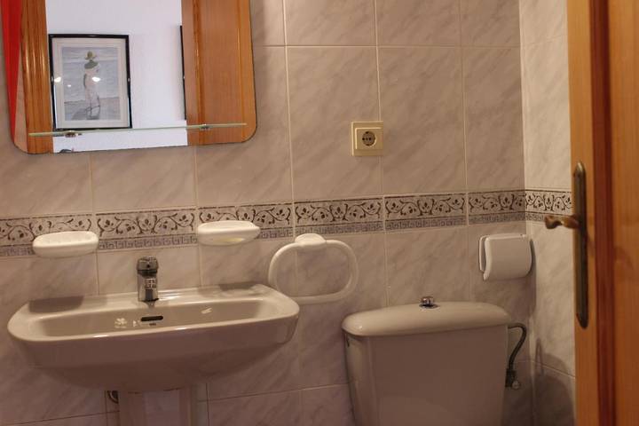 Gîte pour 5 personnes, avec balcon ainsi que vue et piscine dans La Manga del Mar Menor - 3