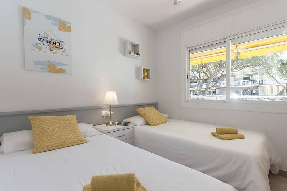 Entire apartment, Pool Bbq Apartment in Castelldefels in Castelldefels, Baix Llobregat