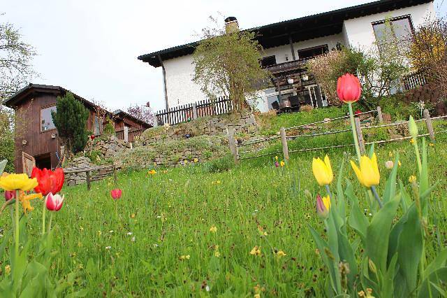 Ferienhaus für 4 Personen, mit Balkon und Garten, kinderfreundlich in Waldkirchen