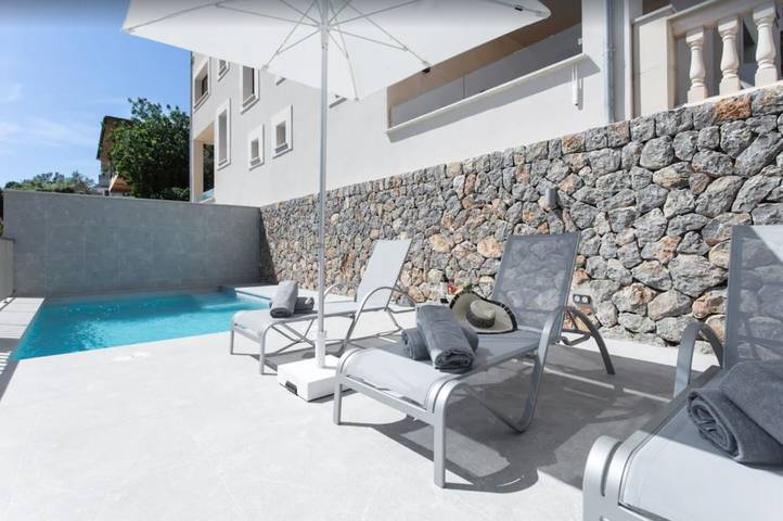 Villa pour 6 personnes, avec balcon et jardin - 1