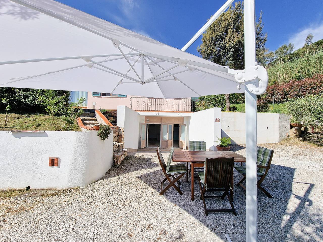 Ferienhaus 'Pettirossi' mit gemeinsamem Garten, Wlan und Klimaanlage in Portoferraio, Nationalpark Toskanischer Archipel